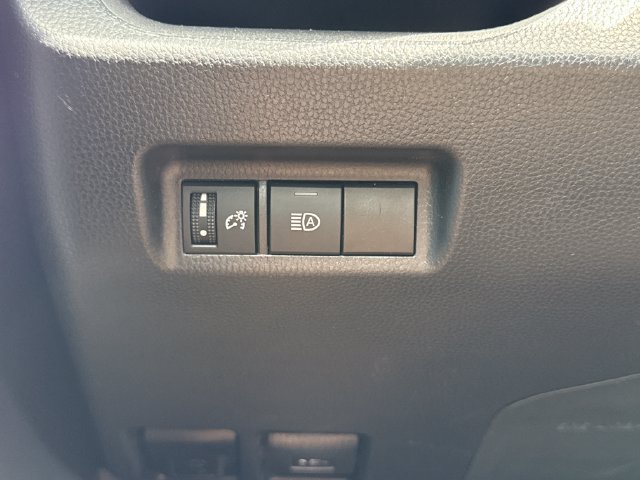 Used 2023 Toyota RAV4 XLE AWD/4WD image 29