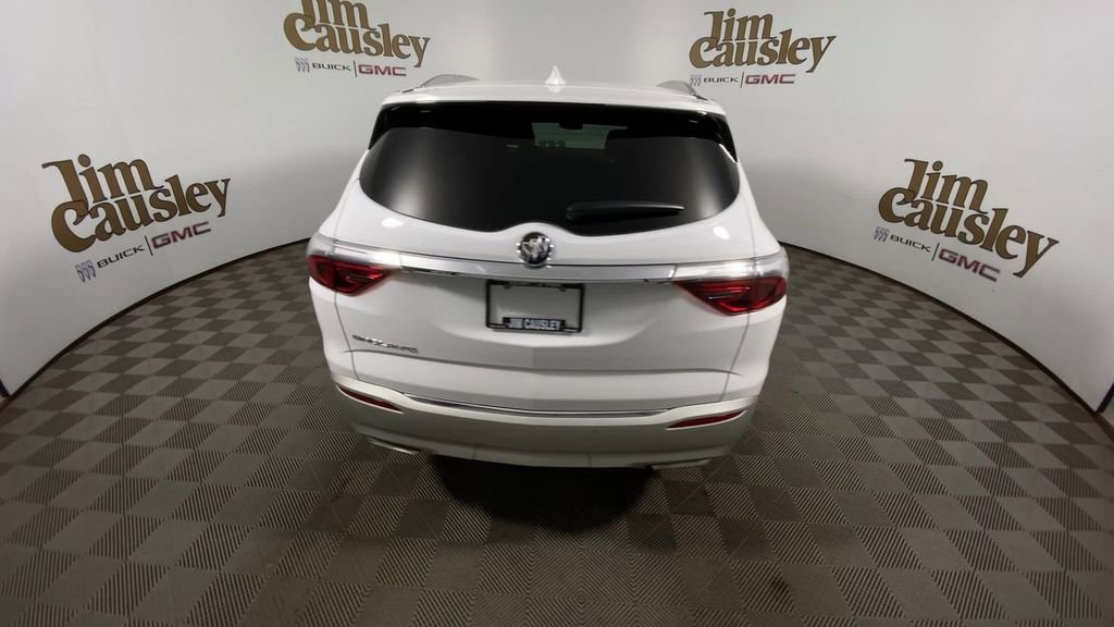 Used 2023 Buick Enclave Essence image 7