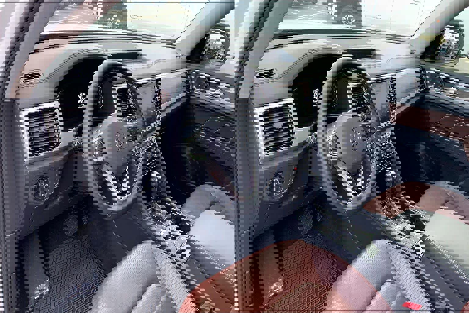 Used 2021 Volkswagen Atlas SEL Premium AWD/4WD image 17