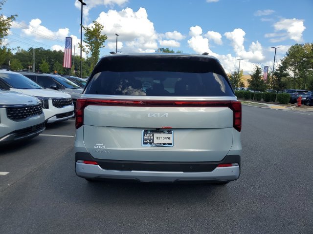 New 2027 Kia Carnival EX FWD image 5