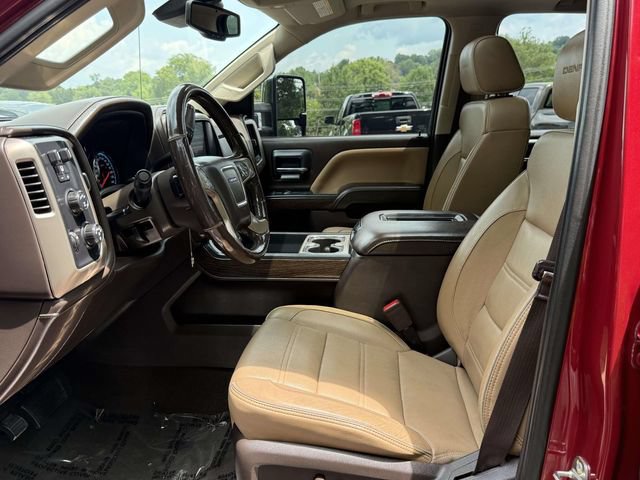 Used 2018 GMC Sierra 2500 Denali w/ Duramax Plus Package AWD/4WD image 11