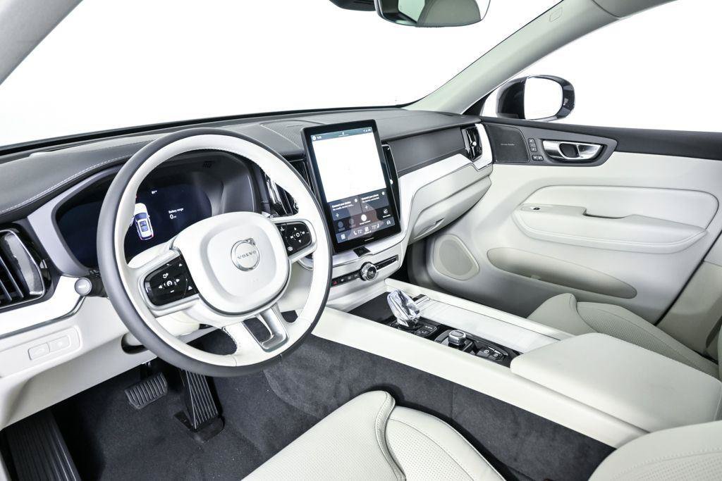 New 2026 Volvo XC60 T8 Ultra w/ Protection Package Premier AWD/4WD image 4