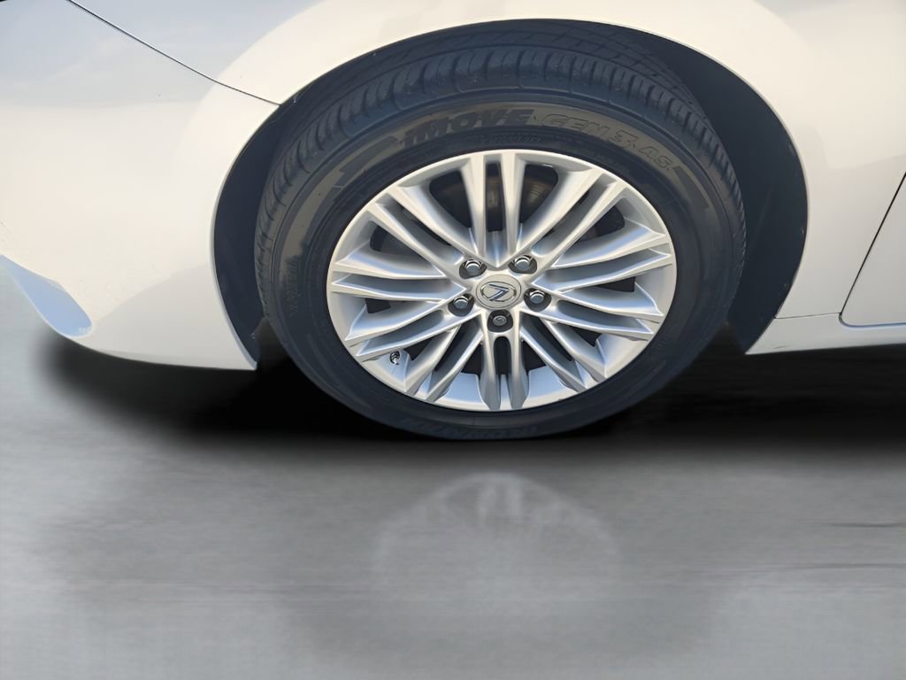 Used 2016 Lexus ES 350 w/ Premium Package w/Wood Trim image 18