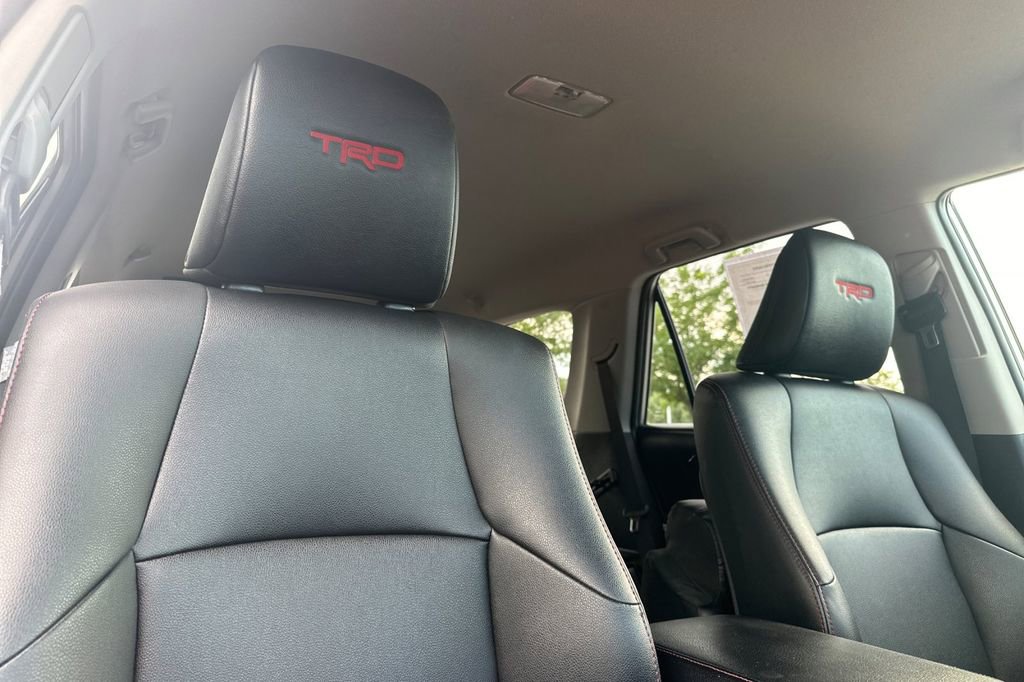 Used 2019 Toyota 4Runner TRD Off-Road Premium AWD/4WD image 17