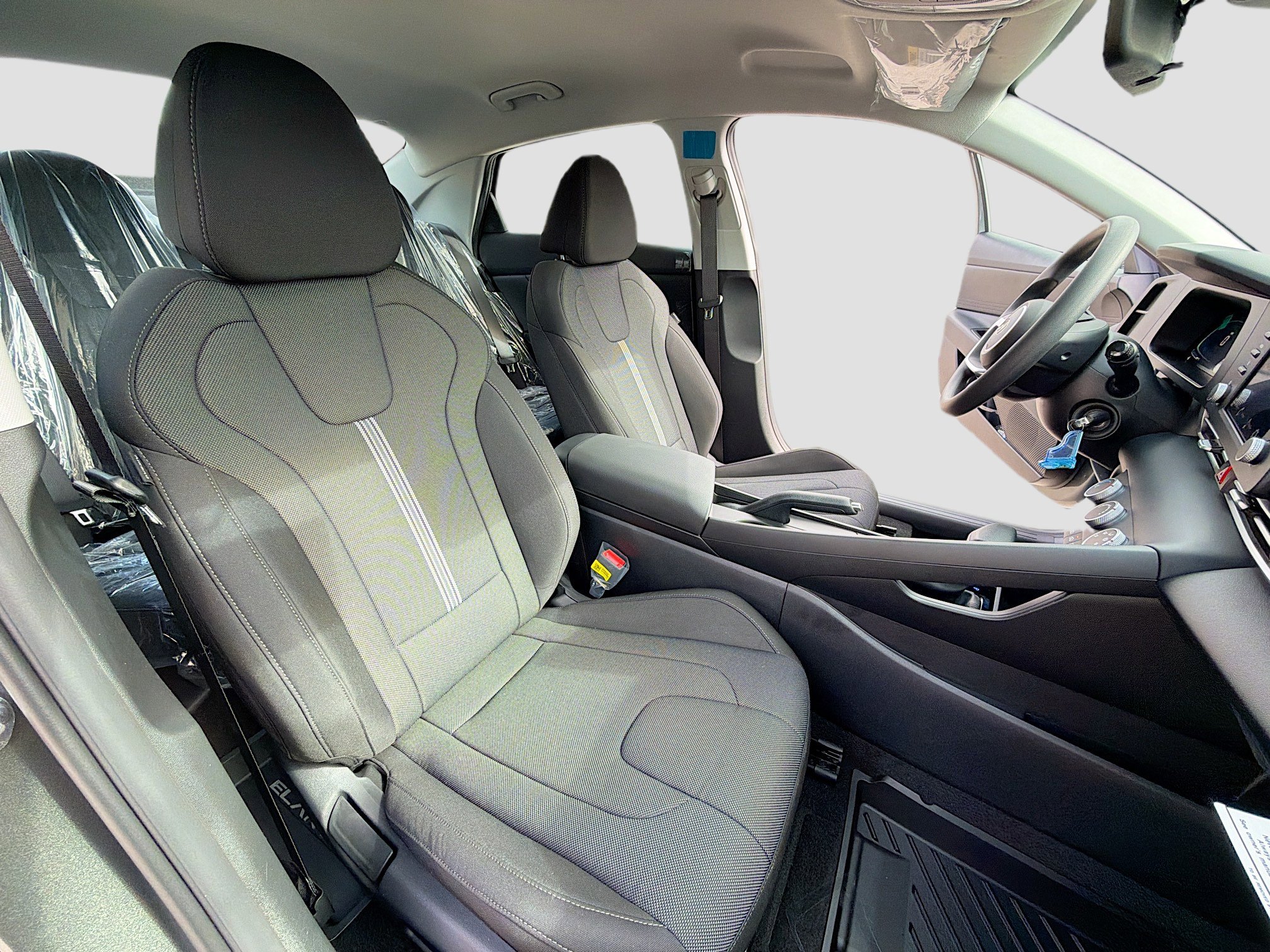 New 2026 Hyundai Elantra SE image 13