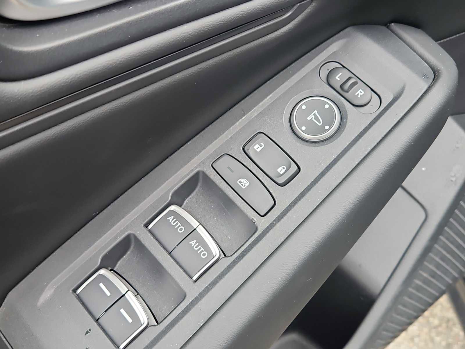 Used 2023 Honda Accord EX image 17