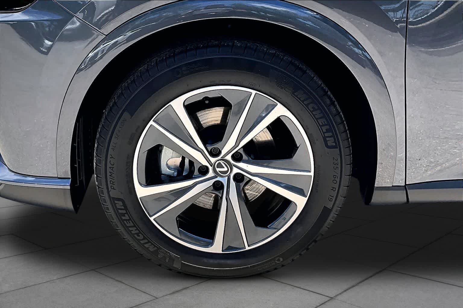 Used 2025 Lexus RX 350 FWD w/ Technology Package image 11