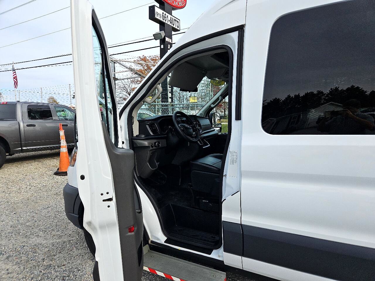 Used 2020 Ford Transit 350 XL image 15