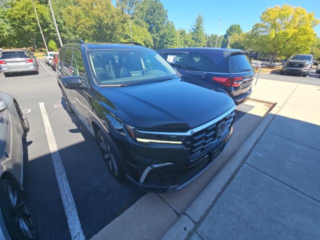 Used 2023 Honda Pilot Elite image 7
