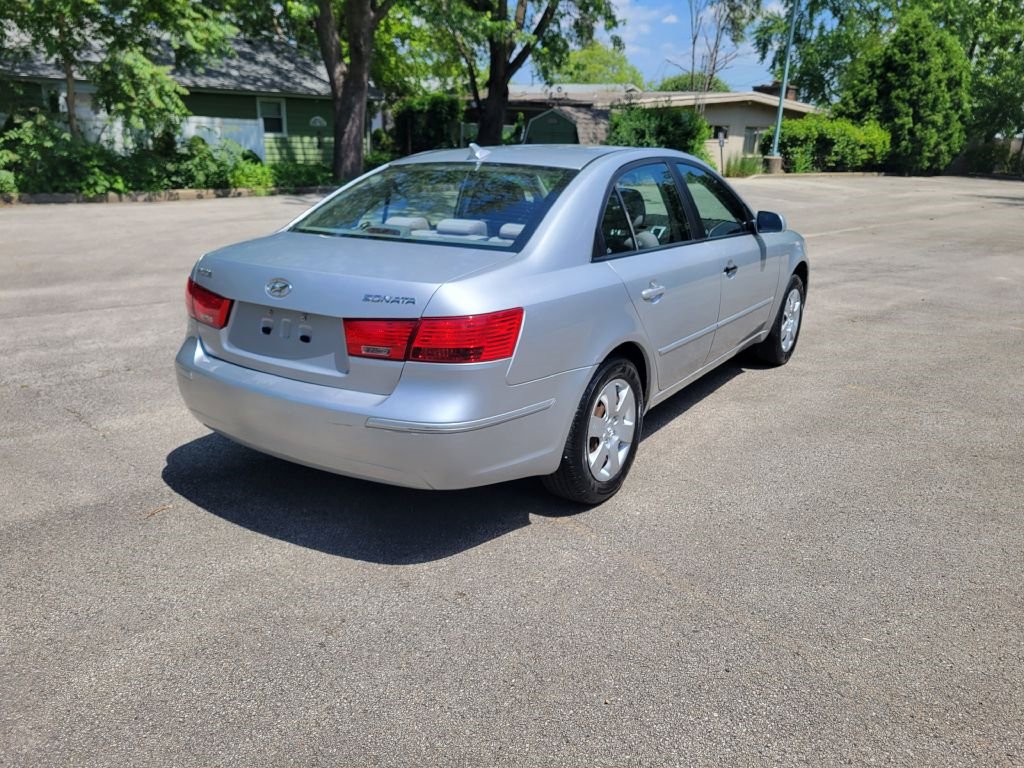 Used 2010 Hyundai Sonata GLS image 3