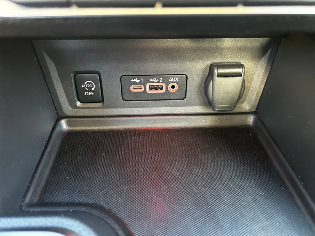 Used 2025 Nissan Sentra SV FWD image 20
