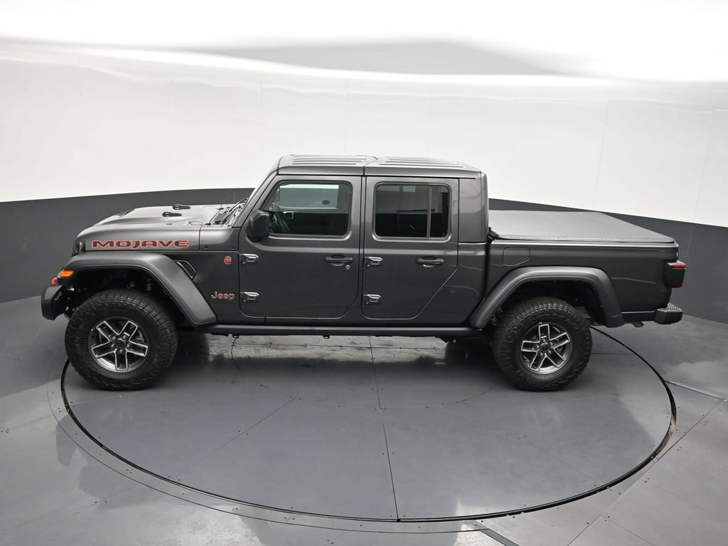 Used 2025 Jeep Gladiator Mojave w/ Convenience Group AWD/4WD image 20