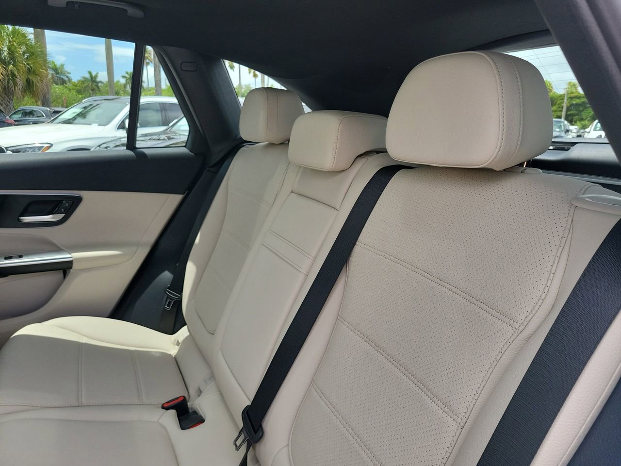 New 2026 Mercedes-Benz GLC 300 image 12