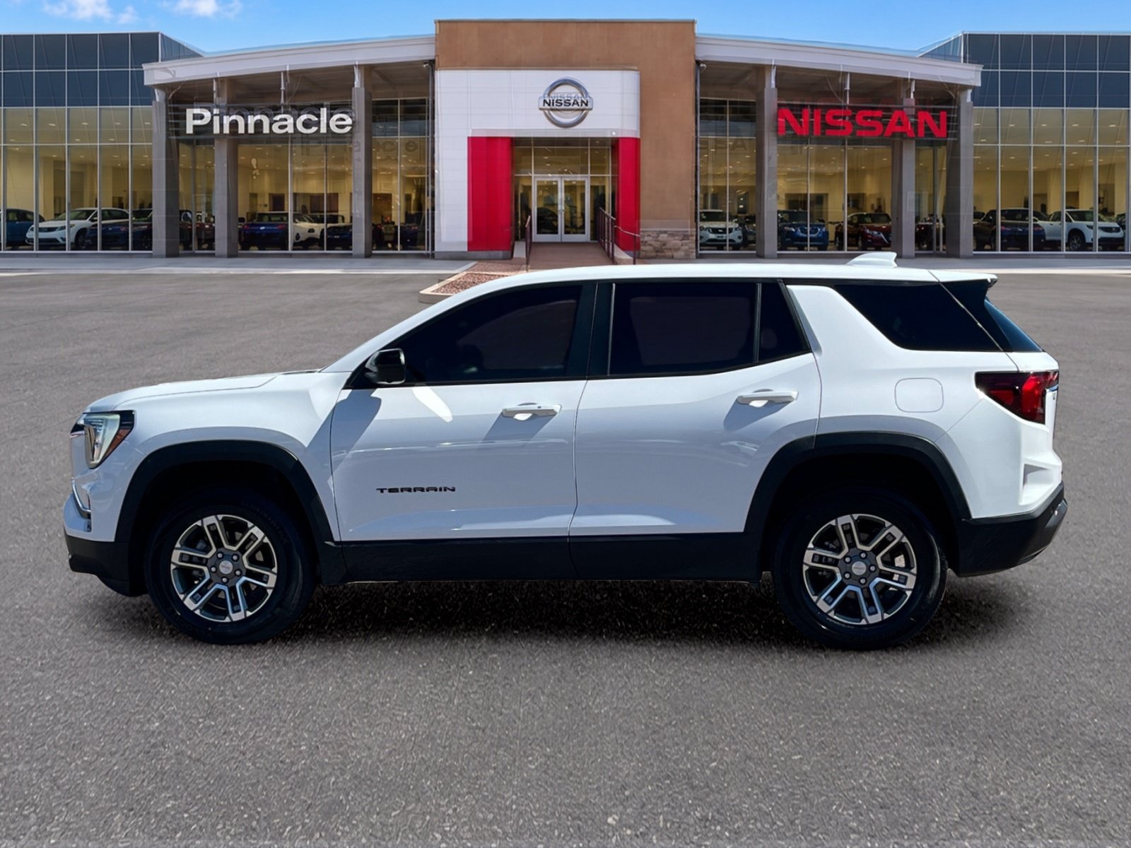 Used 2026 GMC Terrain Elevation w/ Technology Package II FWD image 3