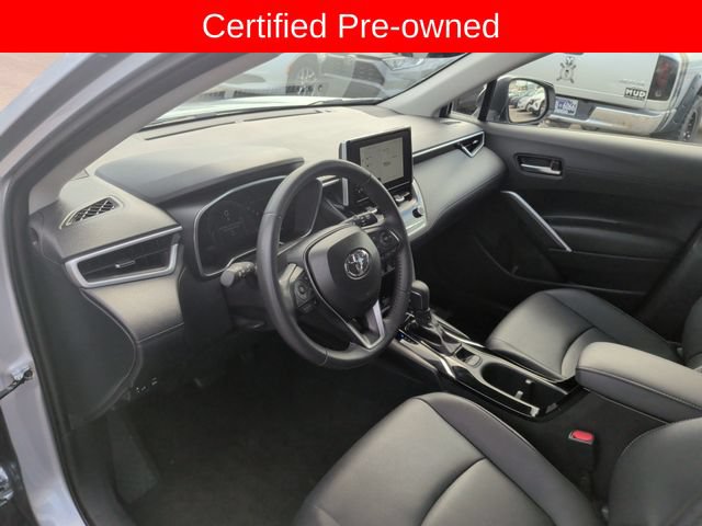 Used 2025 Toyota Corolla Cross XLE FWD image 14