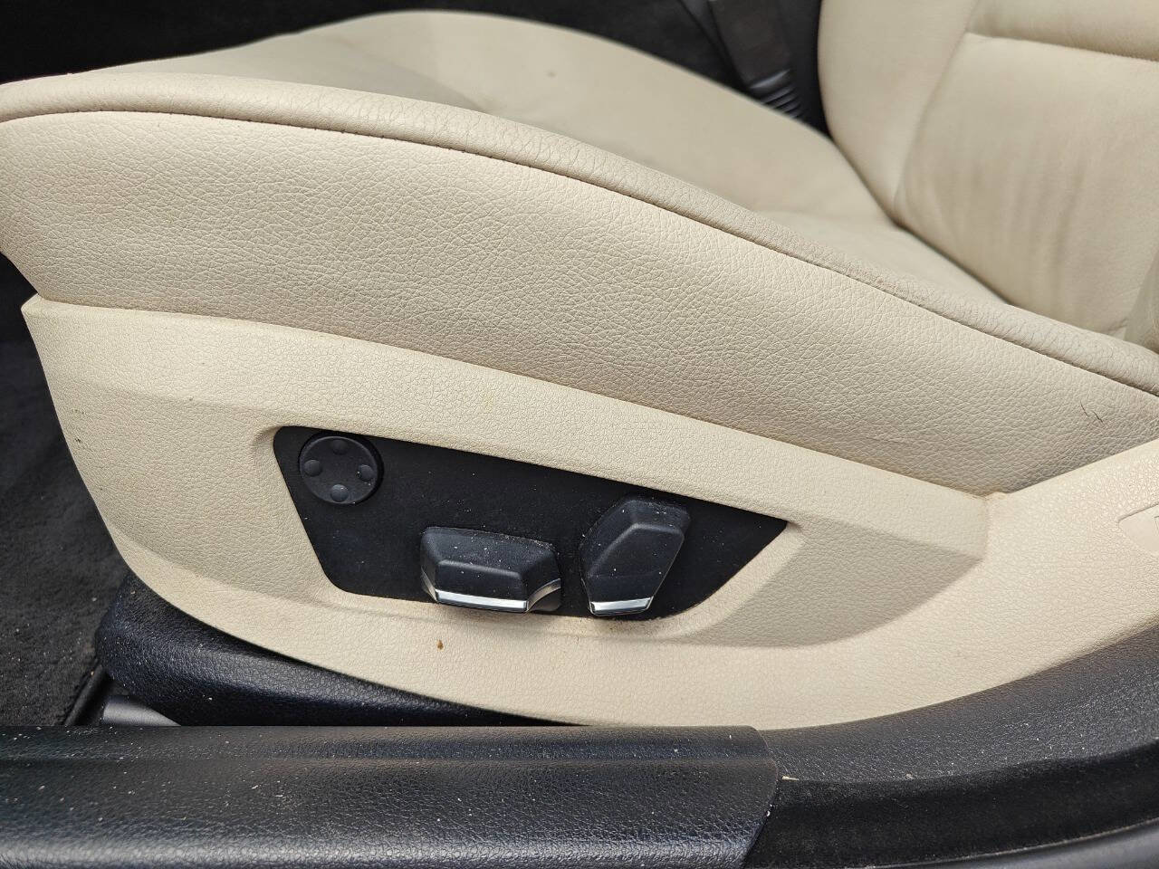 Used 2012 BMW 528i Sedan RWD image 13