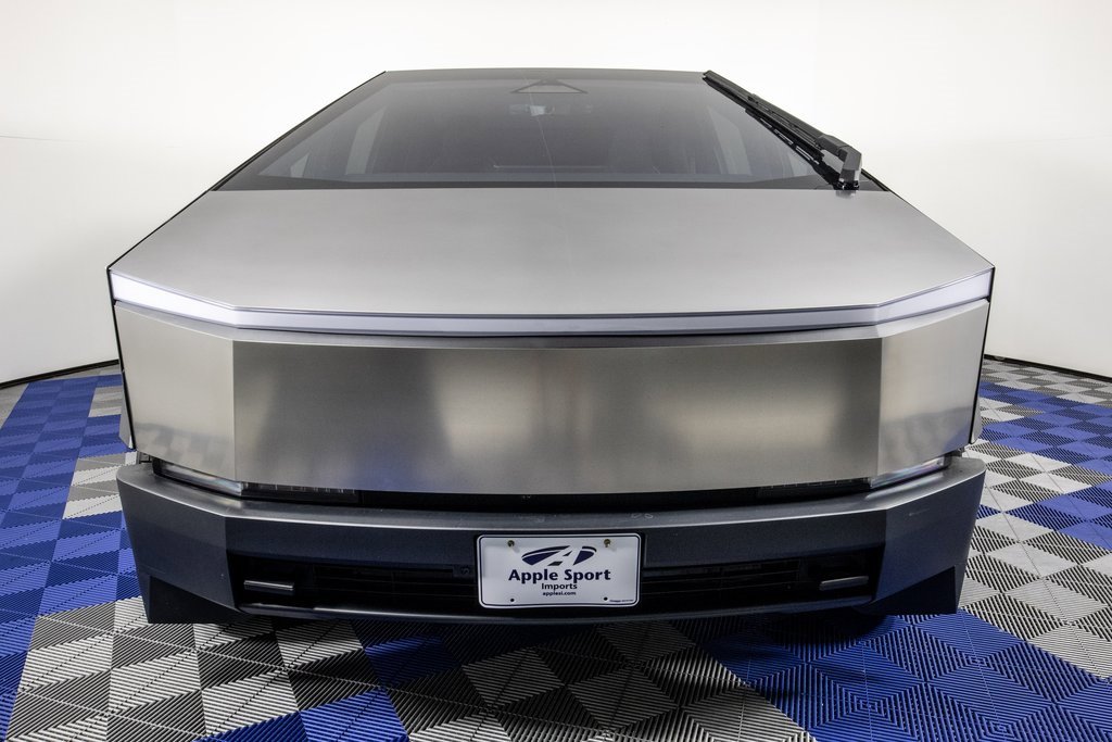 Used 2024 Tesla Cybertruck AWD Crew Cab image 2