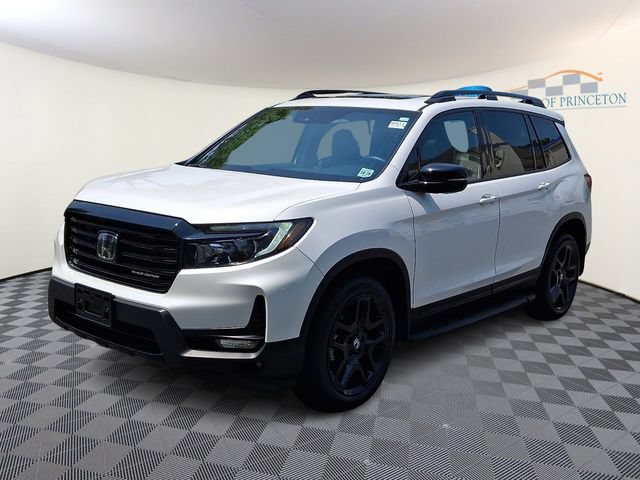 Certified 2024 Honda Passport Black Edition image 3