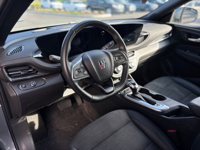 Used 2024 Buick Envista Preferred w/ Convenience I Package FWD image 16