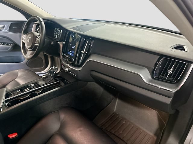 Used 2019 Volvo XC60 T6 Momentum w/ Multimedia Package AWD/4WD image 31