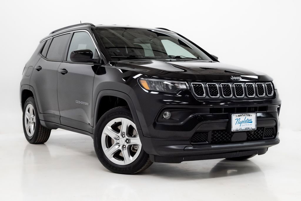 Used 2023 Jeep Compass Latitude image 7