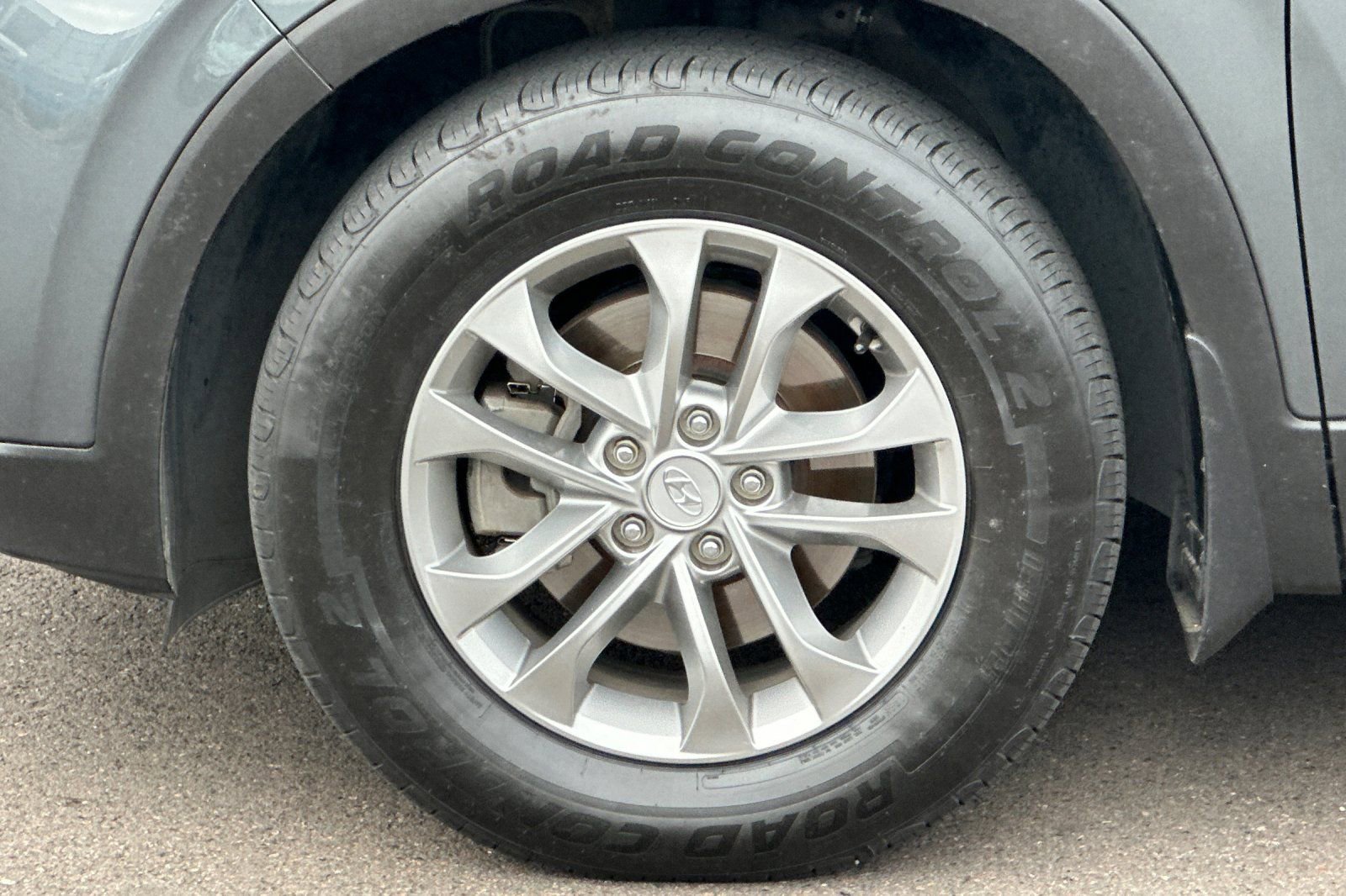 Used 2020 Hyundai Santa Fe SE AWD/4WD image 24
