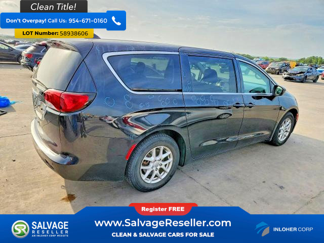 Used 2018 Chrysler Pacifica Touring FWD image 4