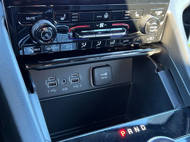 New 2025 Jeep Grand Cherokee Limited w/ Black Appearance Package image 26