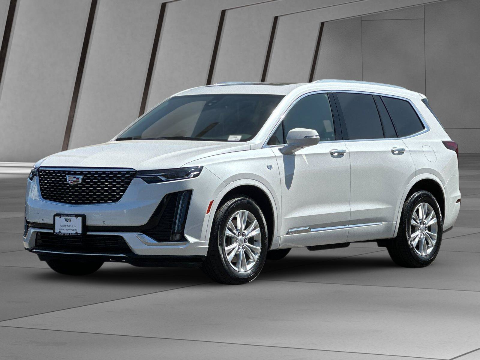 Certified 2025 Cadillac XT6 Luxury FWD image 8