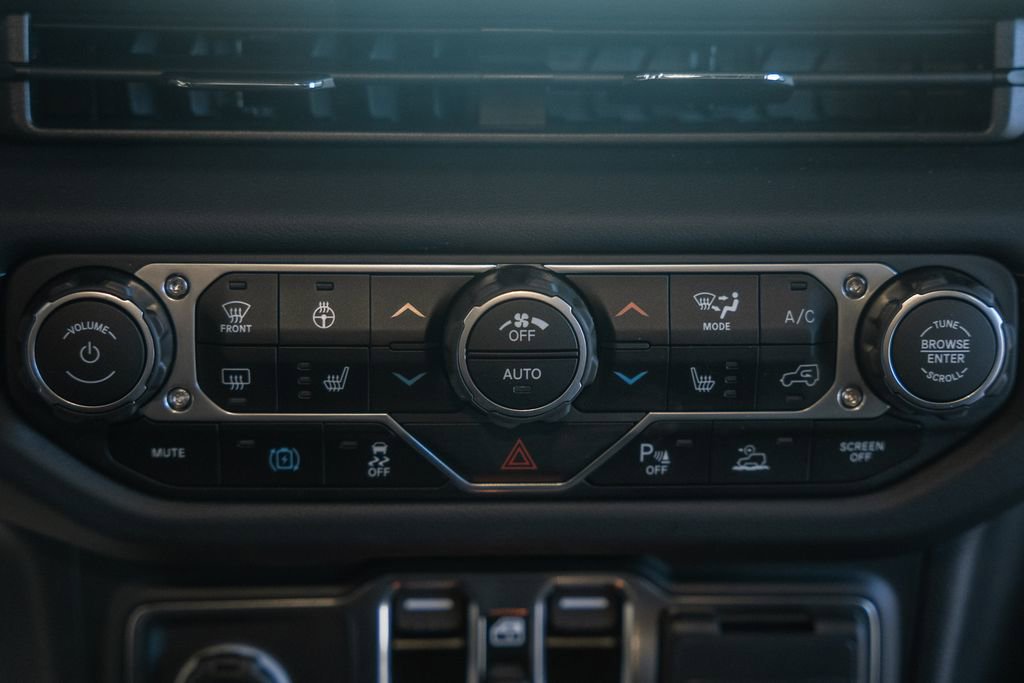 New 2025 Jeep Wrangler Unlimited Rubicon 4xe image 22