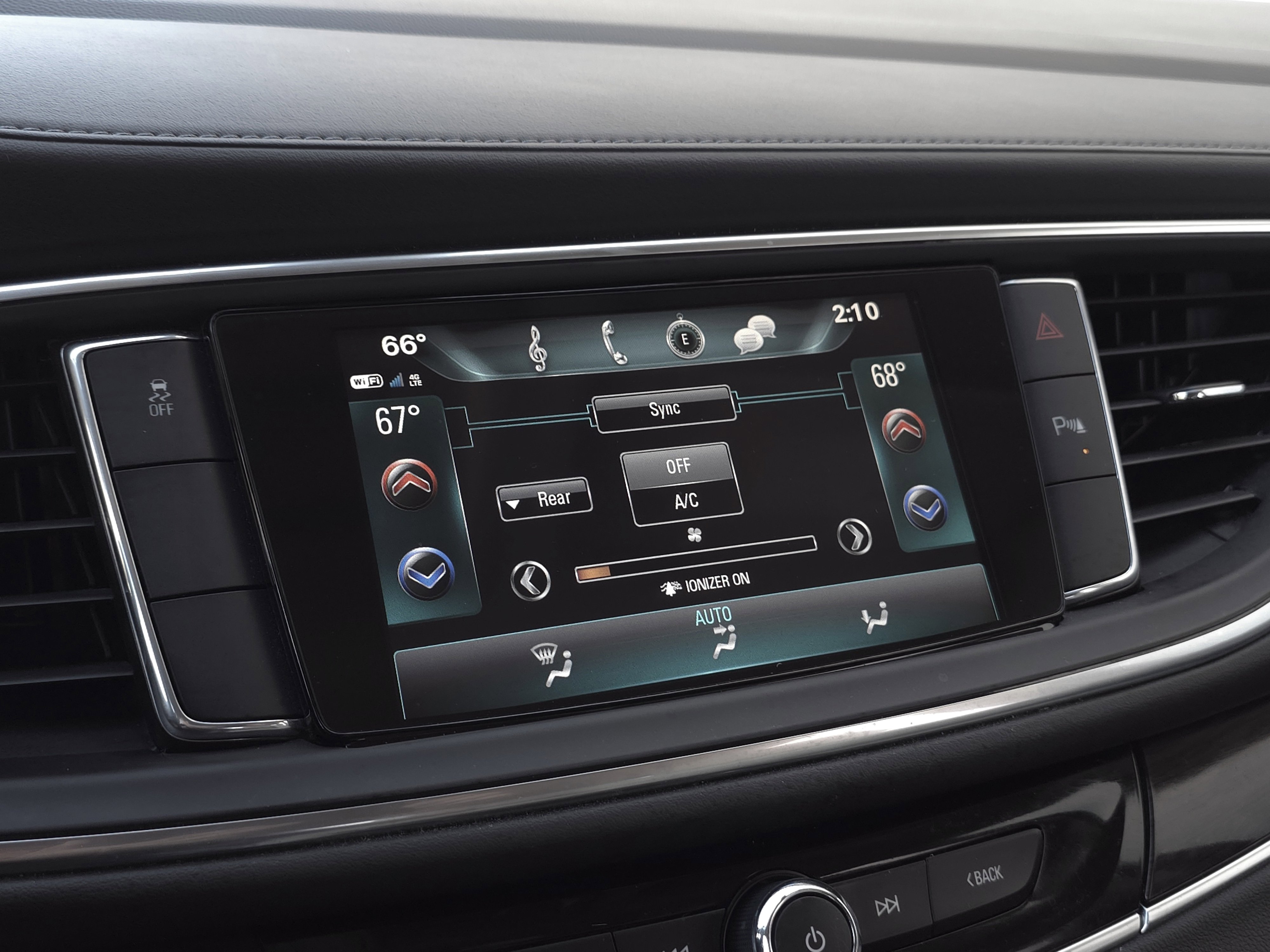 Used 2019 Buick Enclave Essence image 17