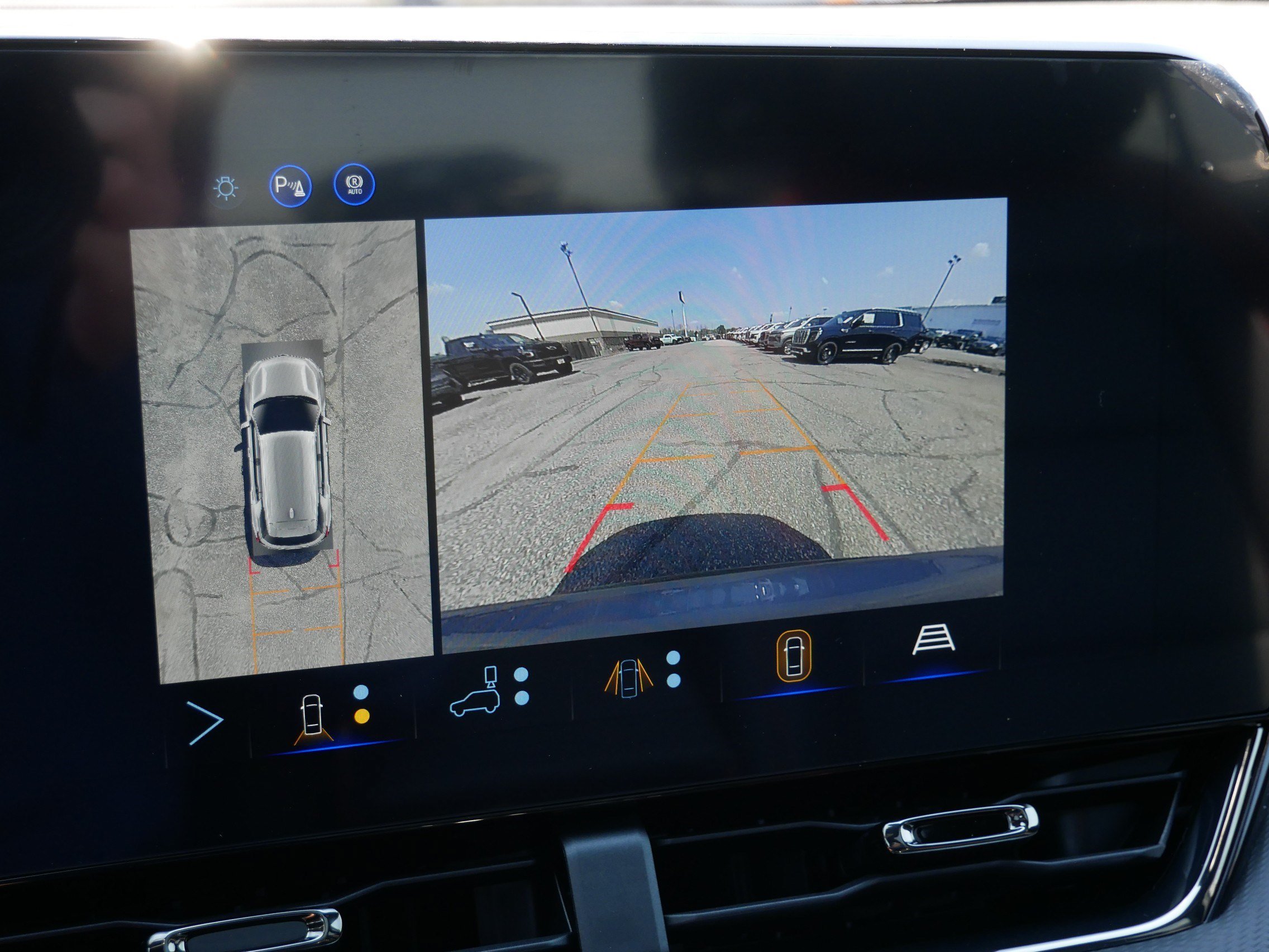 New 2027 Chevrolet Equinox RS w/ Safety and Technology Package AWD/4WD image 29