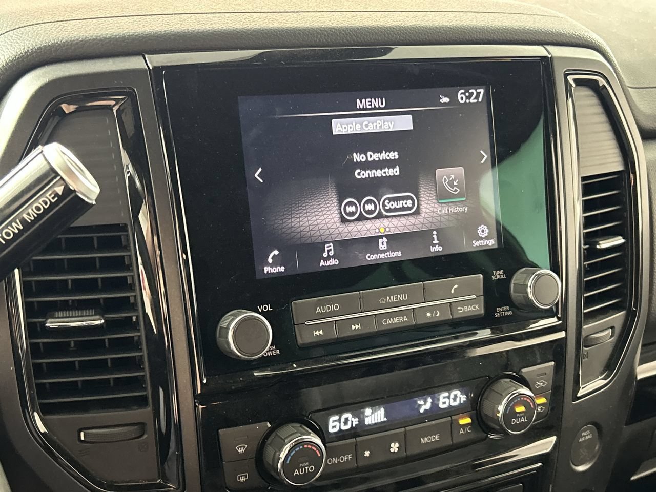 Used 2024 Nissan Titan SV w/ SV Bronze Edition Package AWD/4WD image 17