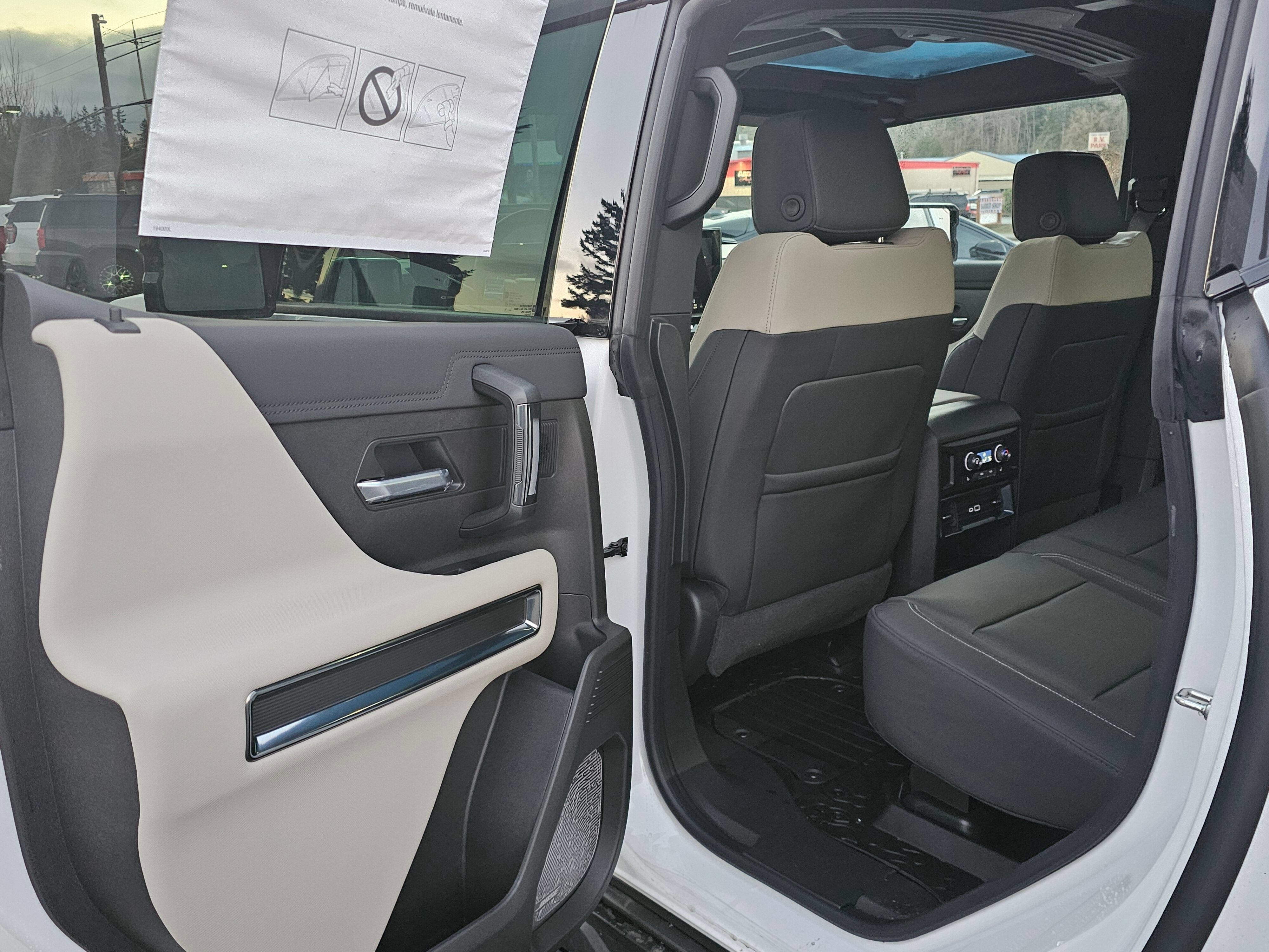 New 2026 GMC Hummer EV SUV w/ LPO, Dark Essentials Package AWD/4WD image 14