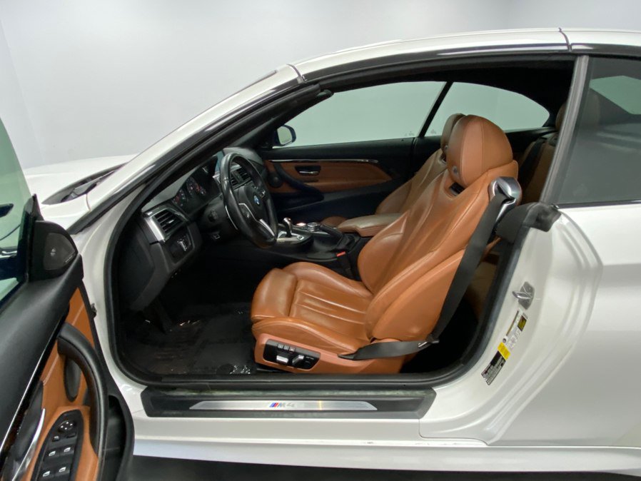 Used 2016 BMW M4 Convertible RWD image 30