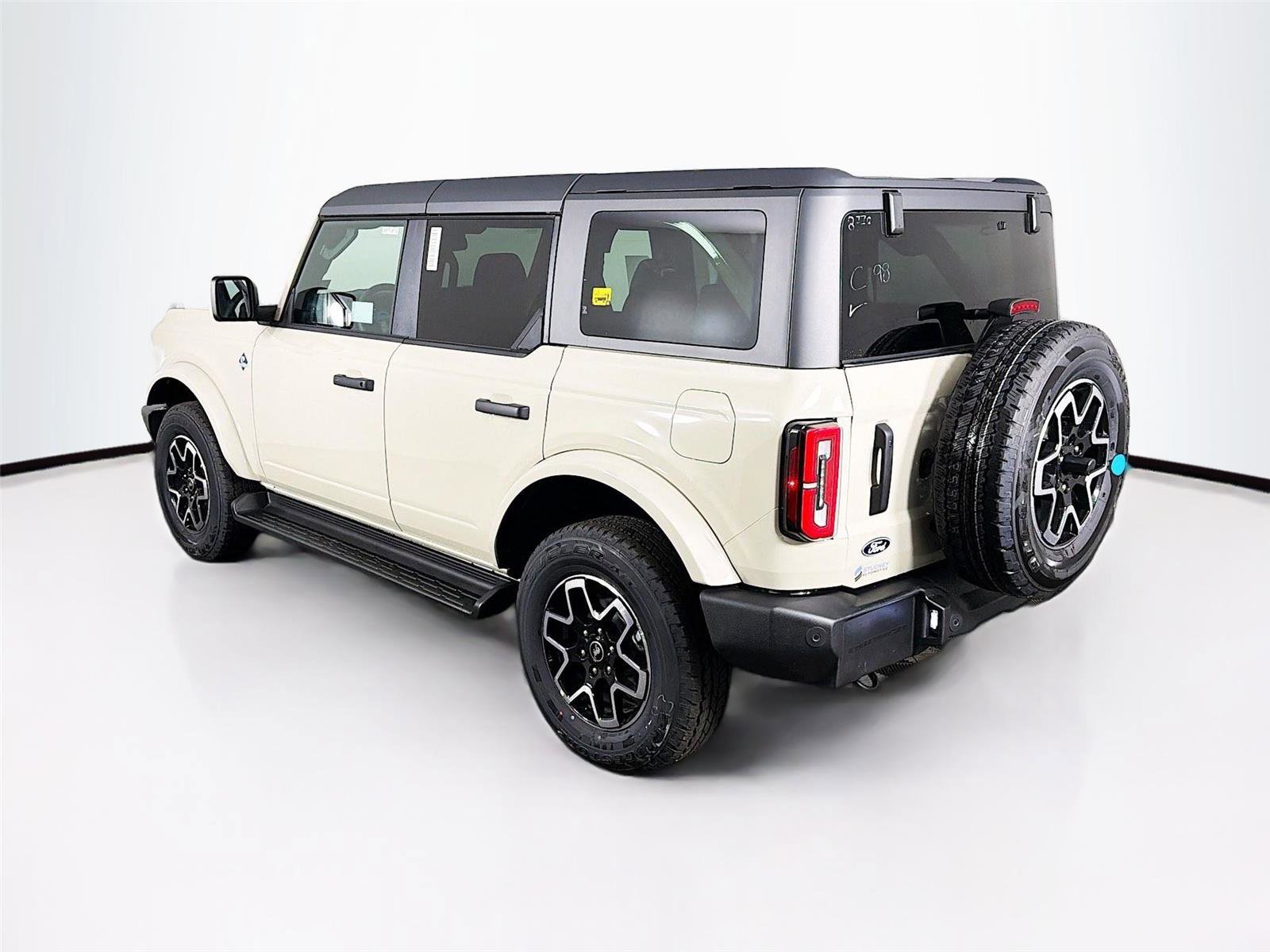 New 2026 Ford Bronco Outer Banks image 5