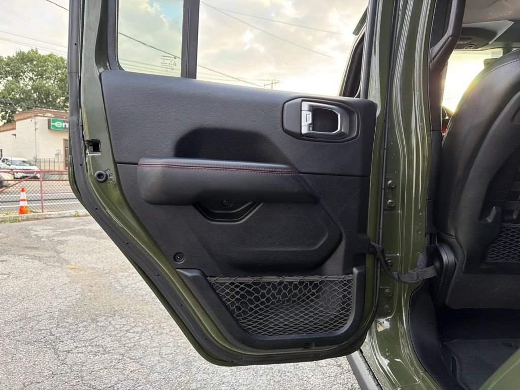 Used 2021 Jeep Wrangler Unlimited Rubicon AWD/4WD image 26