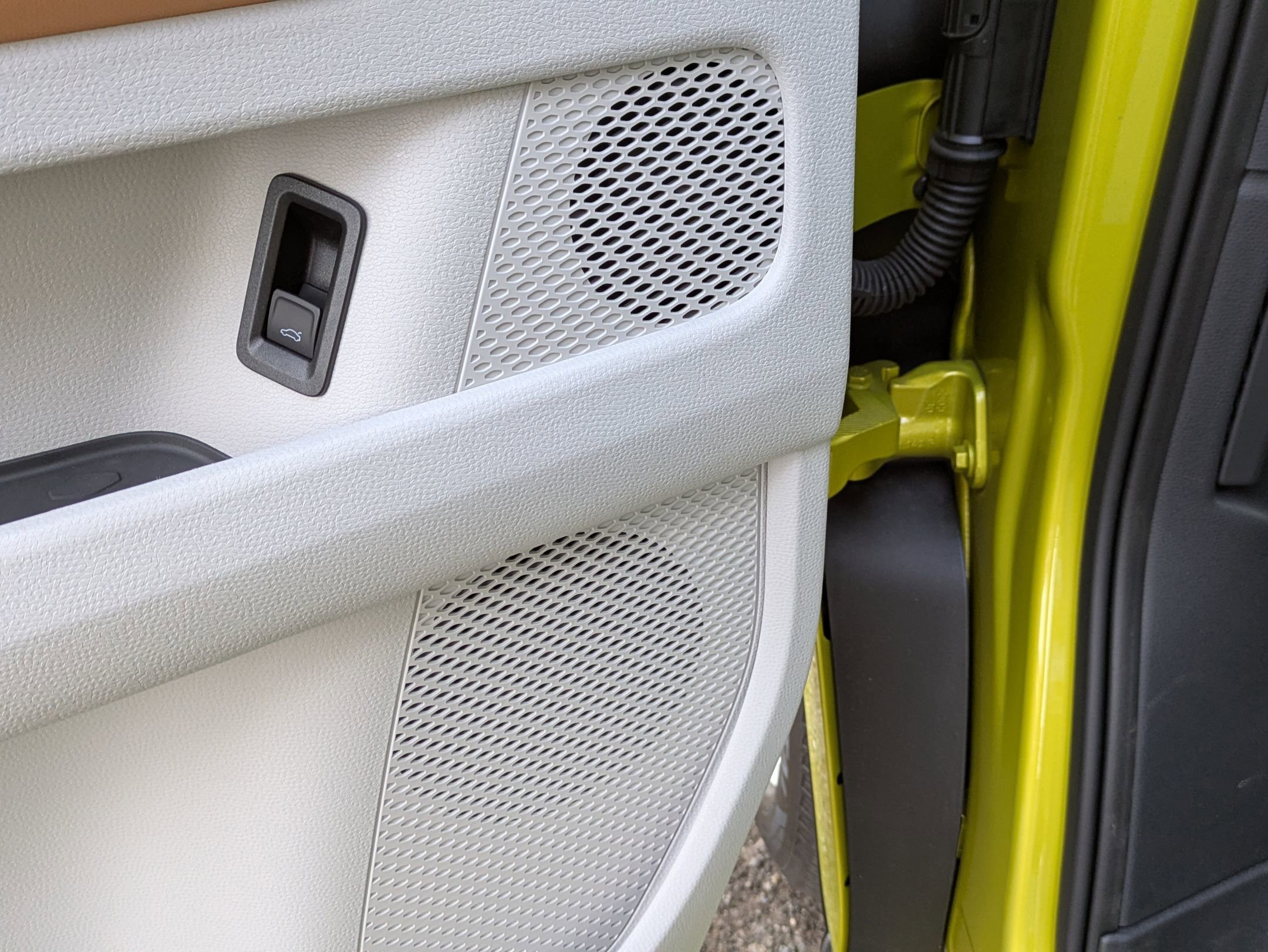 New 2025 Volkswagen ID. Buzz 1st Edition image 11