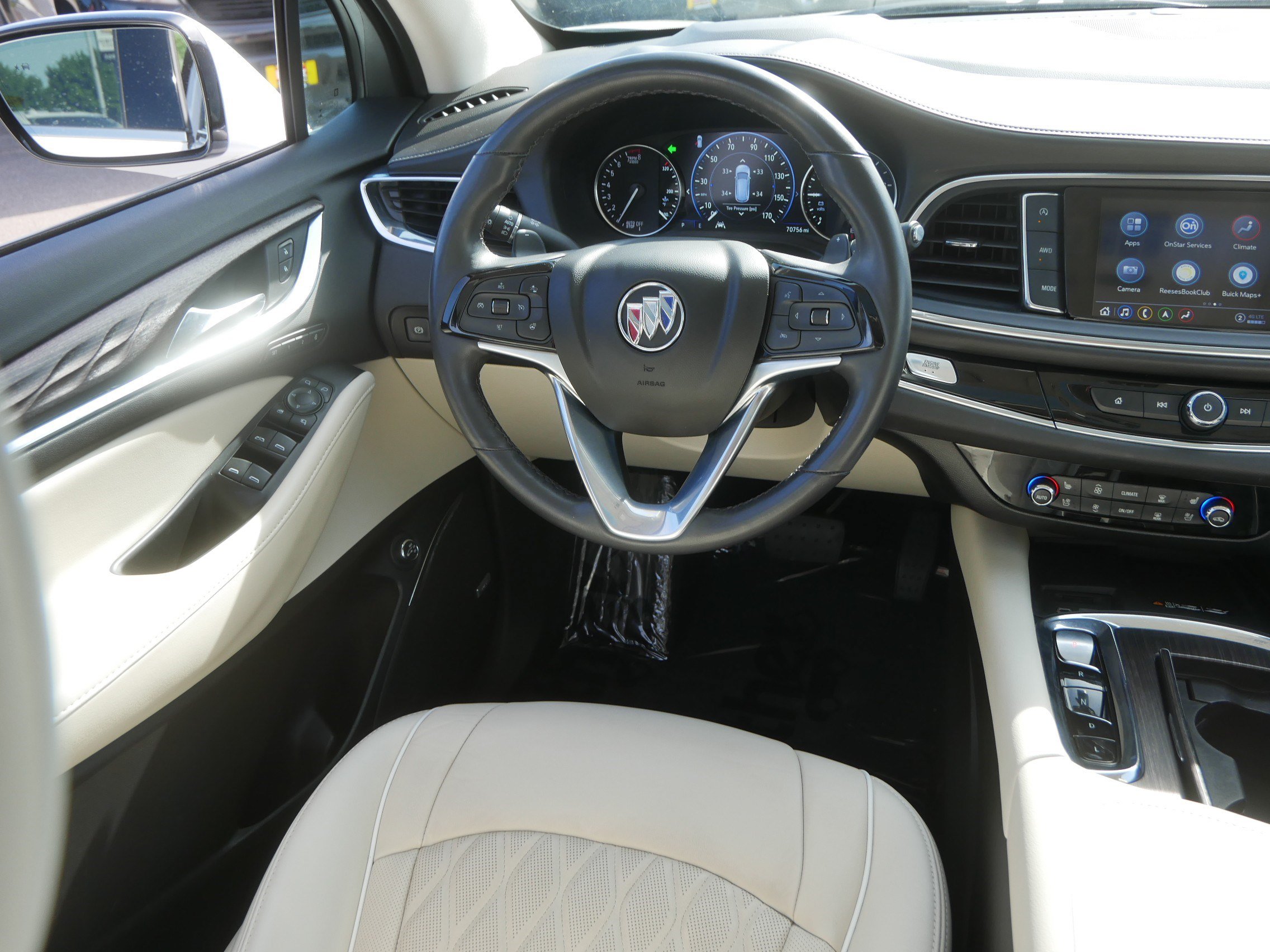 Used 2023 Buick Enclave Avenir w/ Avenir Technology Package AWD/4WD image 9