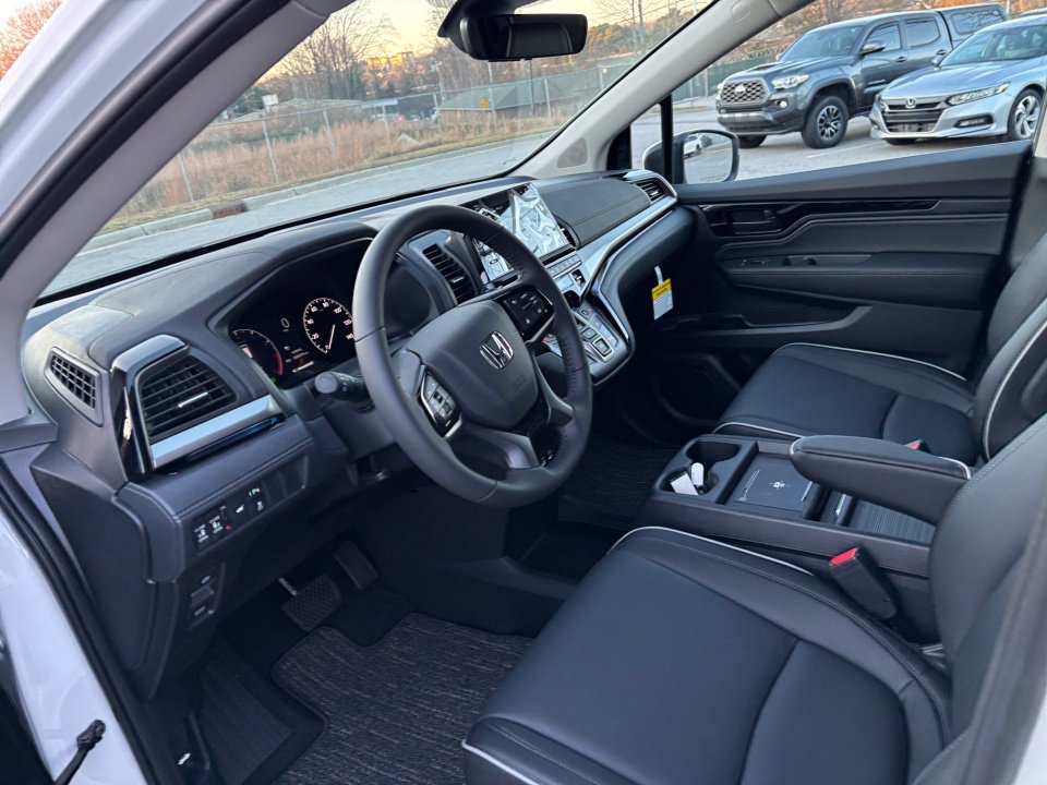 New 2026 Honda Odyssey Touring image 30