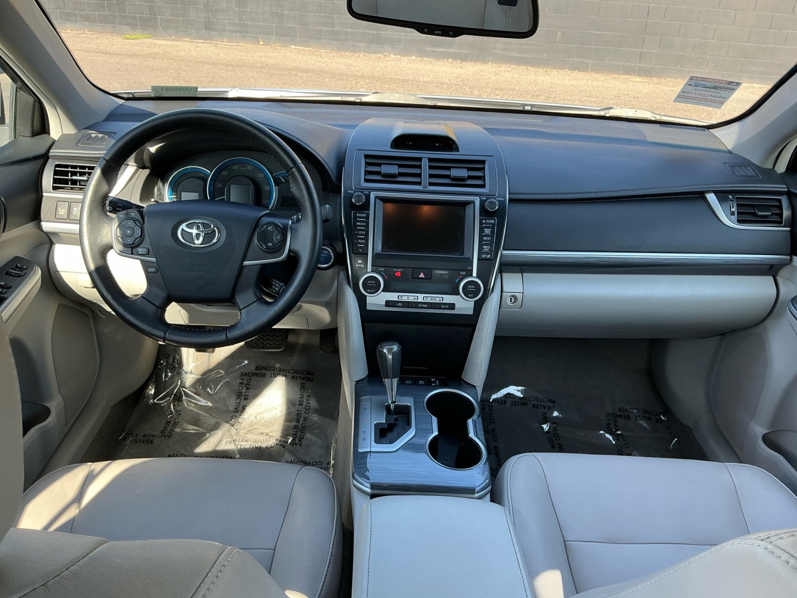 Used 2012 Toyota Camry XLE w/ Leather Pkg FWD image 17