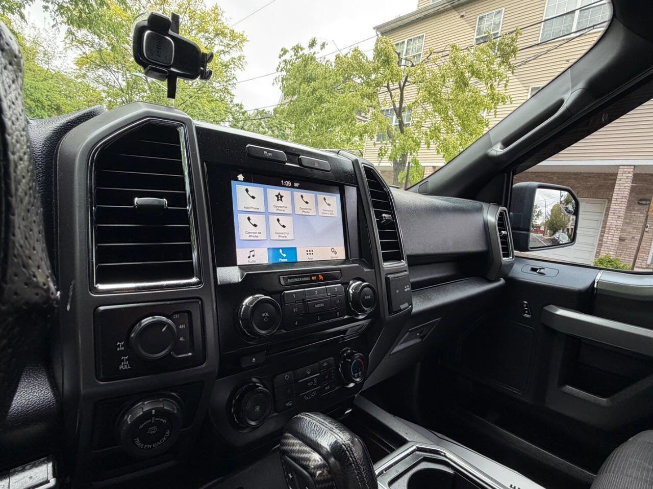 Used 2016 Ford F150 XLT w/ Equipment Group 302A Luxury AWD/4WD image 17