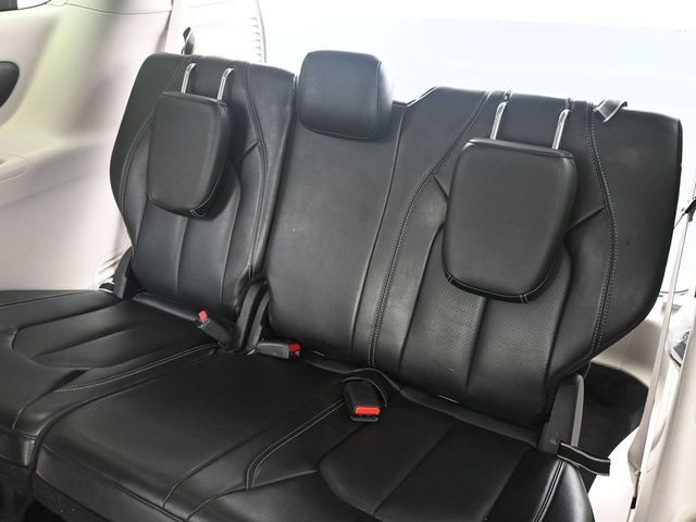Used 2023 Chrysler Pacifica Touring-L image 22