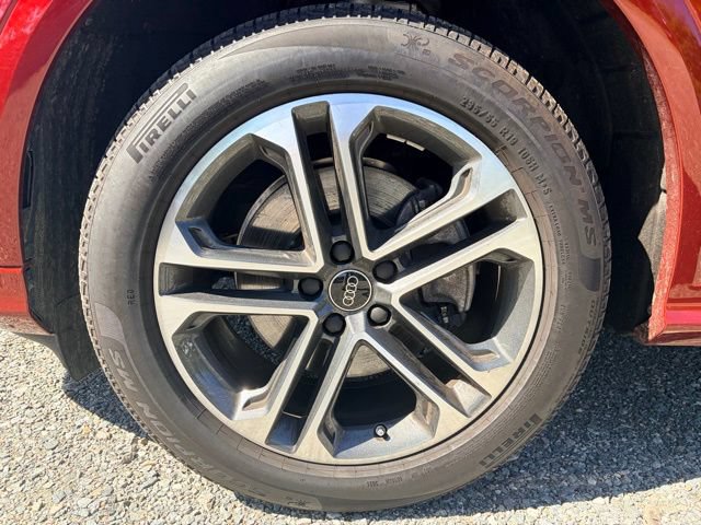 Certified 2025 Audi Q5 Premium w/ Premium Plus AWD/4WD image 5