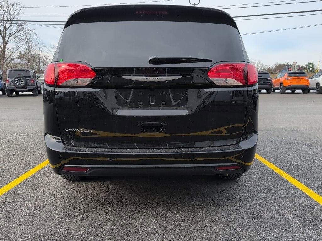 New 2026 Chrysler Voyager LX FWD image 5