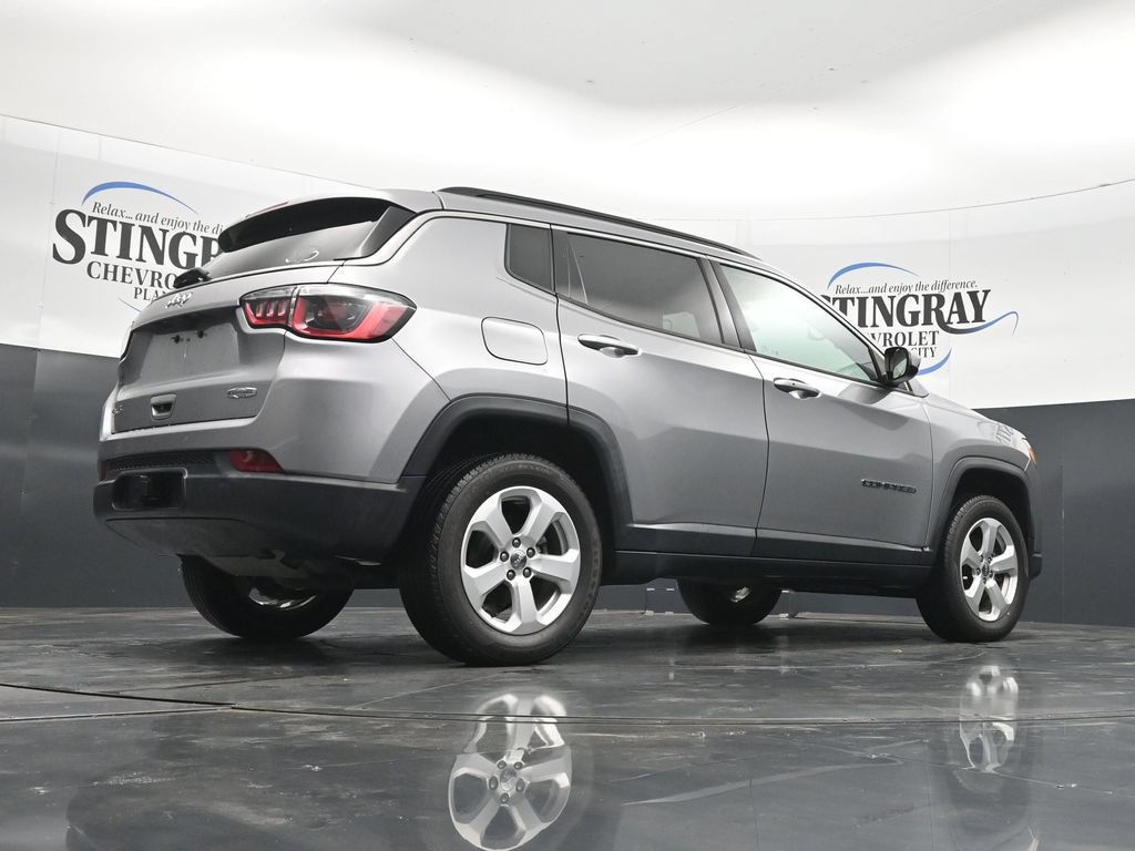 Used 2020 Jeep Compass Latitude w/ Popular Equipment Group AWD/4WD image 32