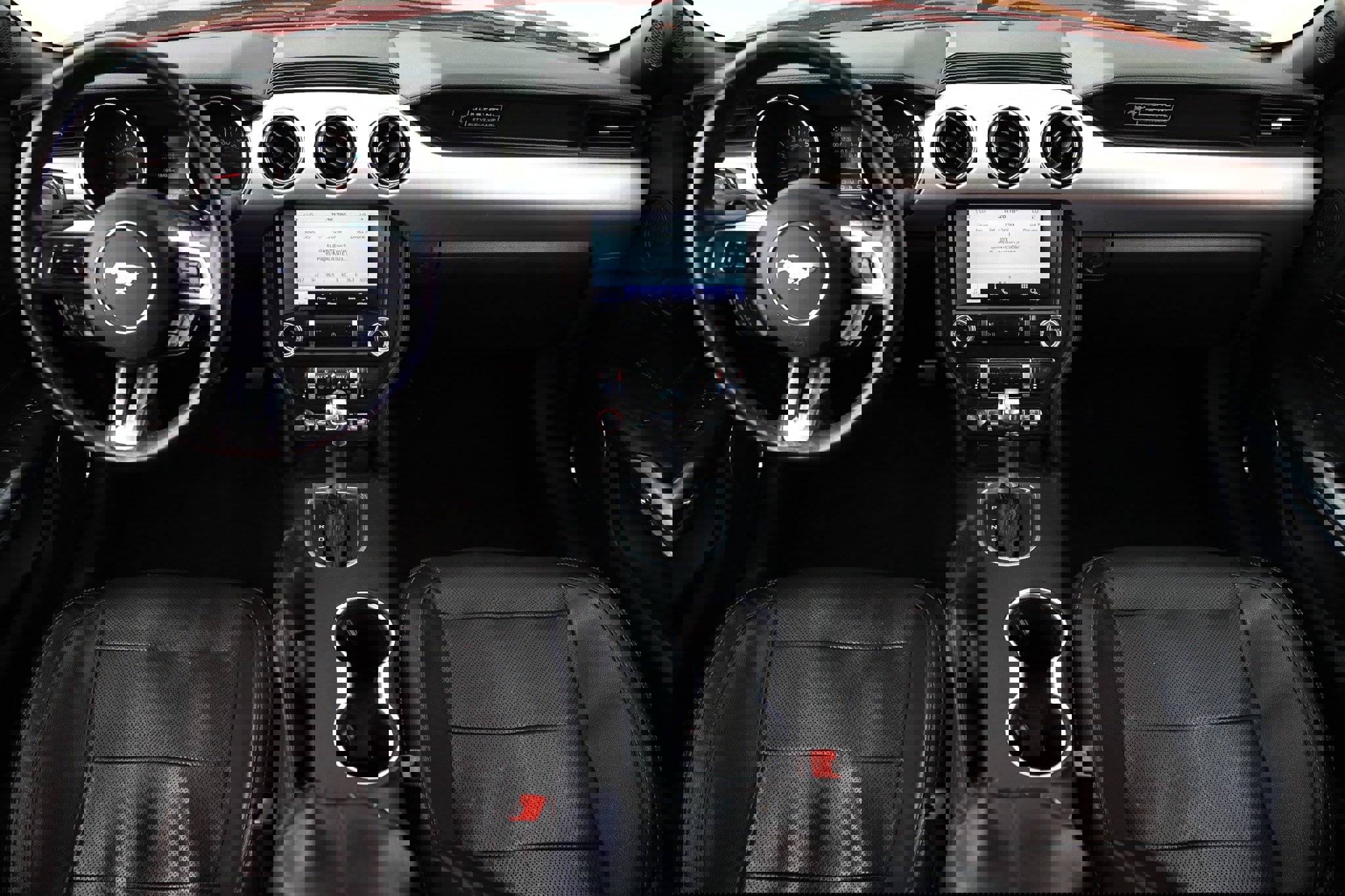 Used 2020 Ford Mustang Premium image 2