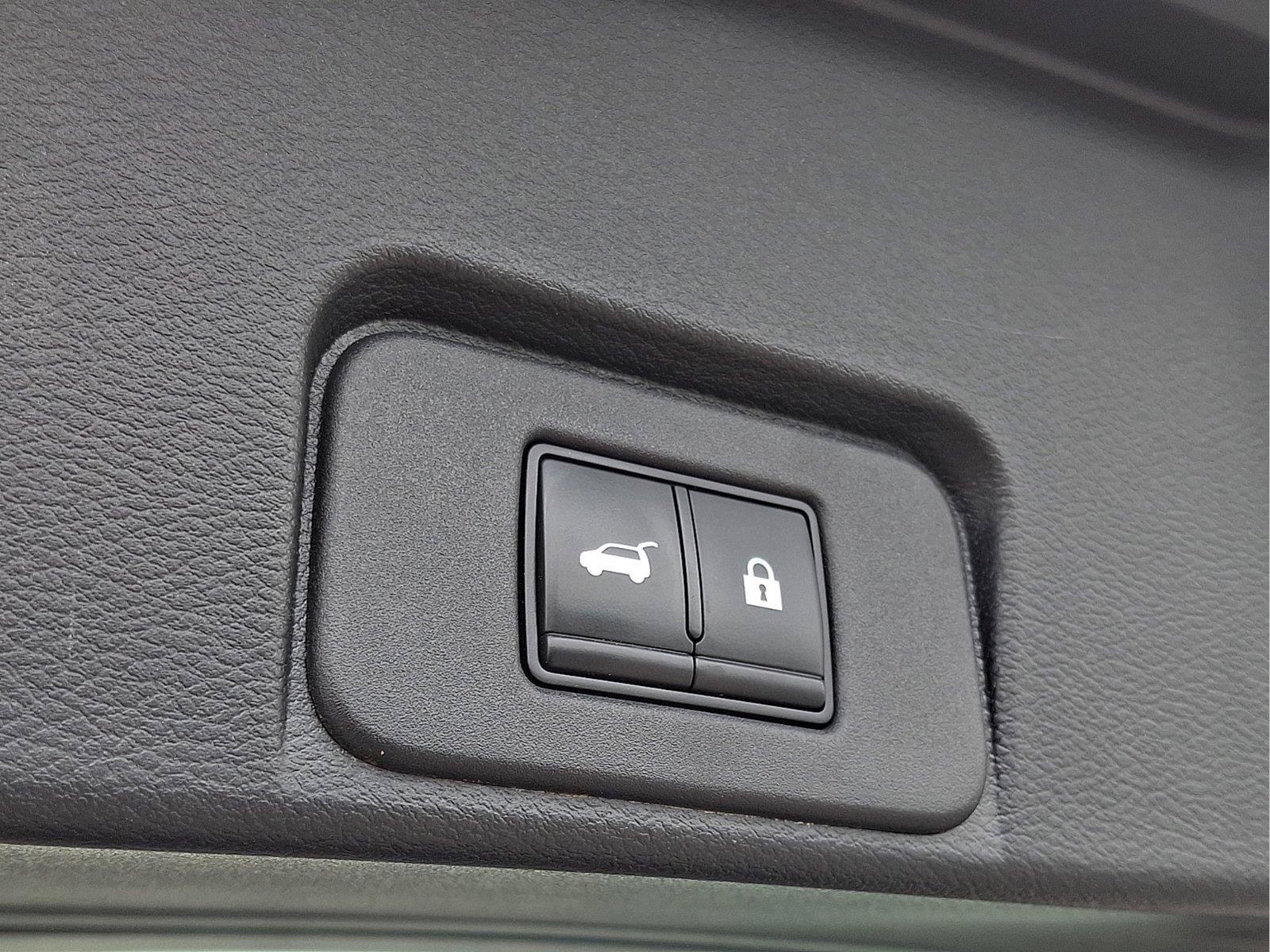Used 2021 Nissan Rogue Platinum FWD image 27