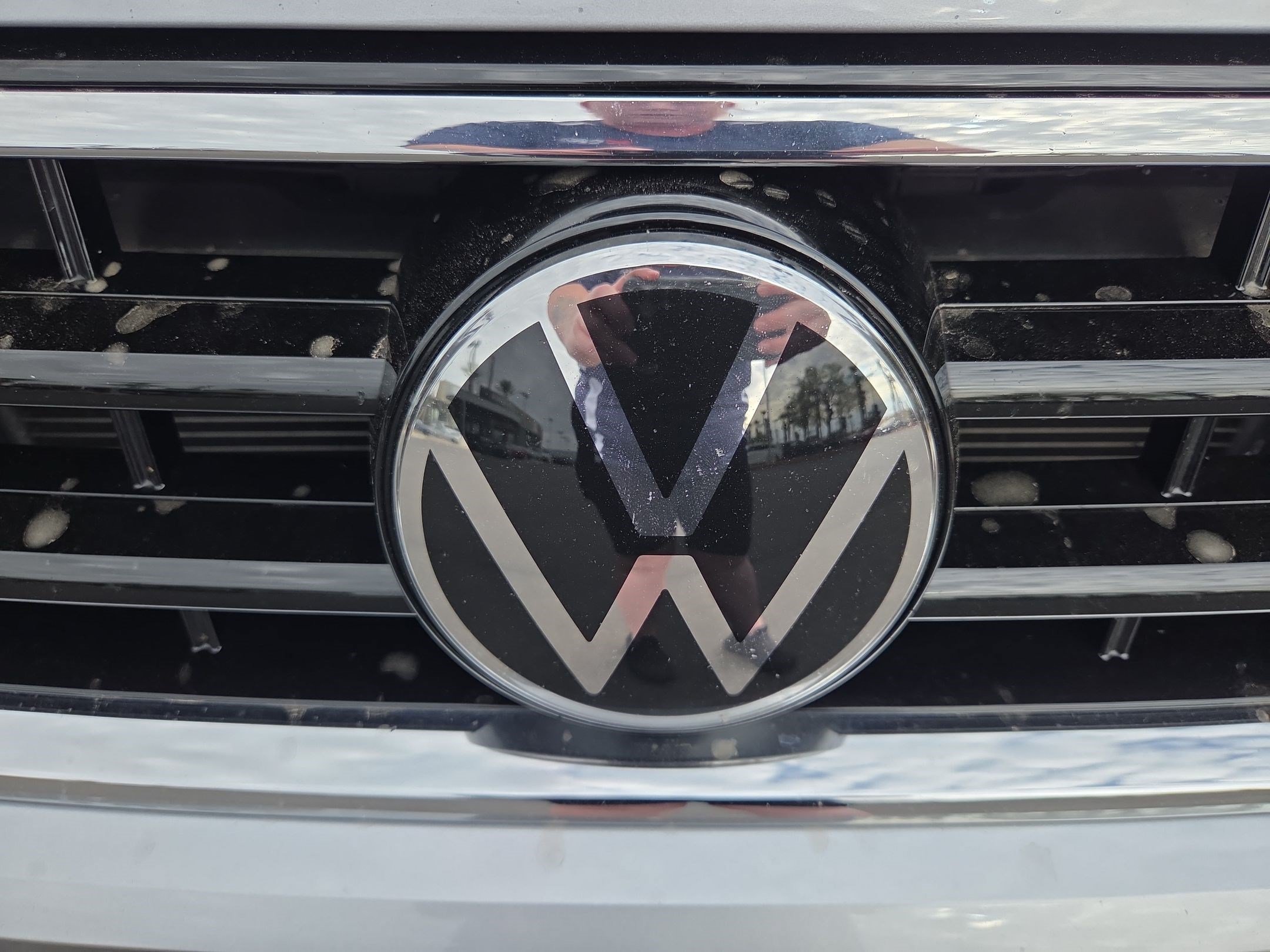 Used 2023 Volkswagen Tiguan SE R-Line FWD image 25