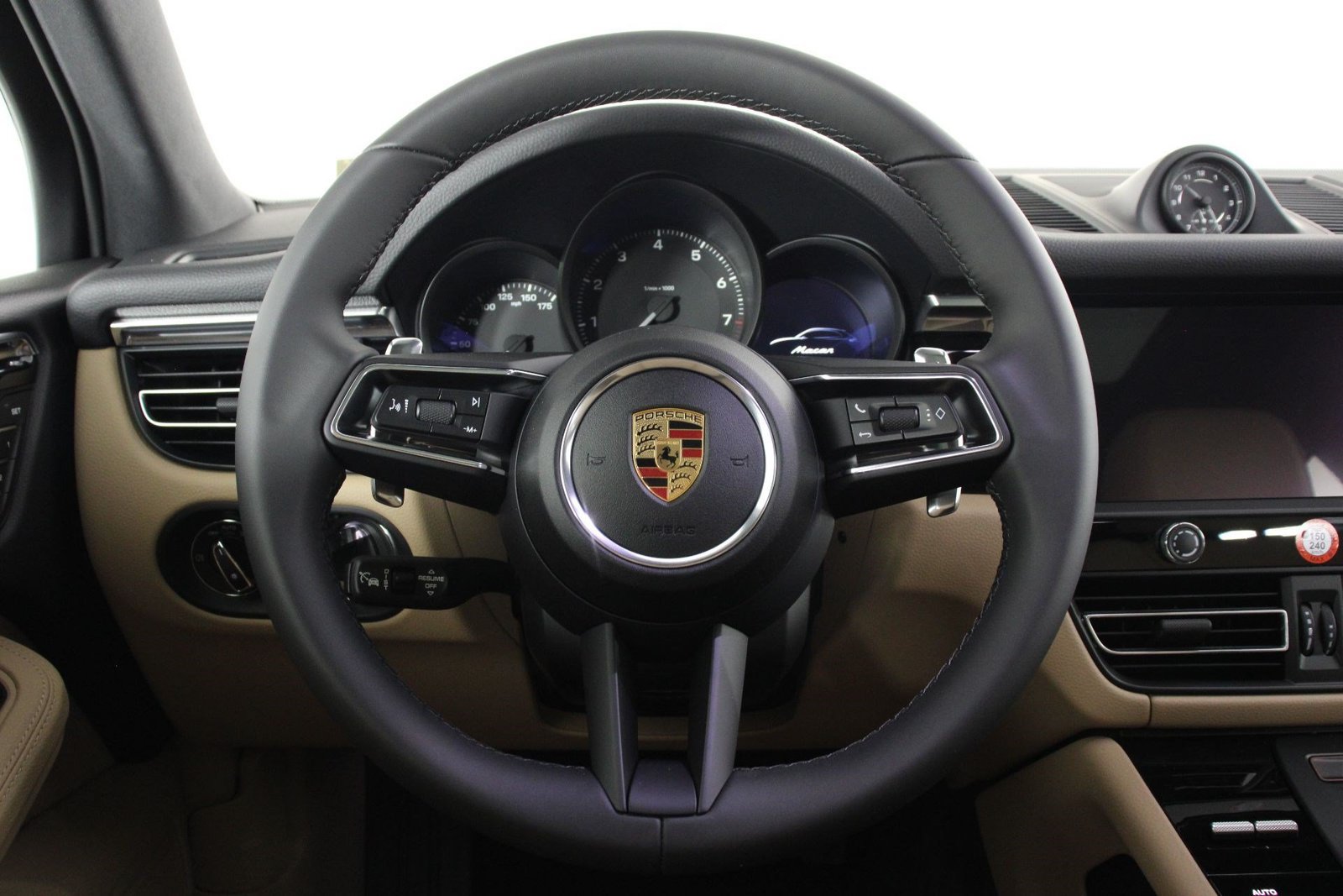 New 2026 Porsche Macan AWD/4WD image 12